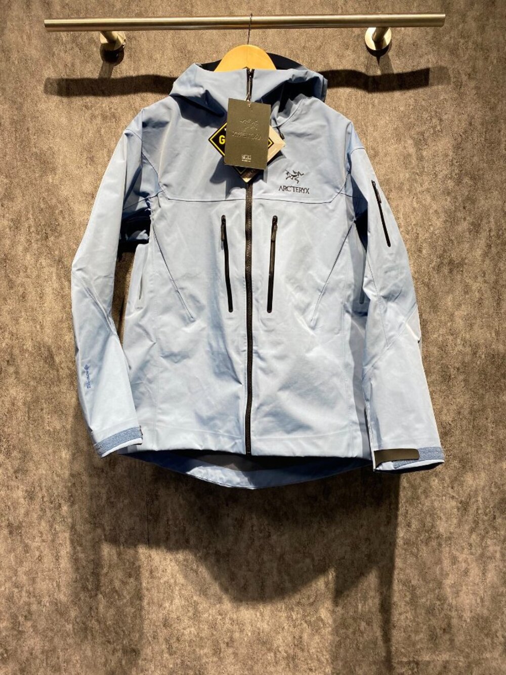Arcteryx casual sports hooded zip-up hardshell jacket/ski jacket
